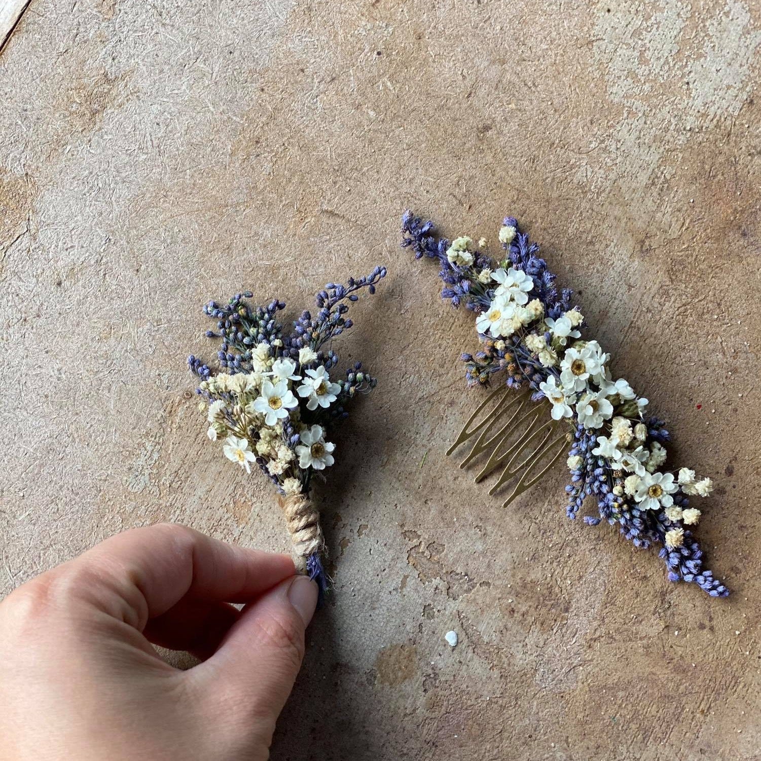 Natural lavender boutonniere Violet and white boutonniere Wedding accessories Hochzeit Bridal comb Groom accessories Baby's breath